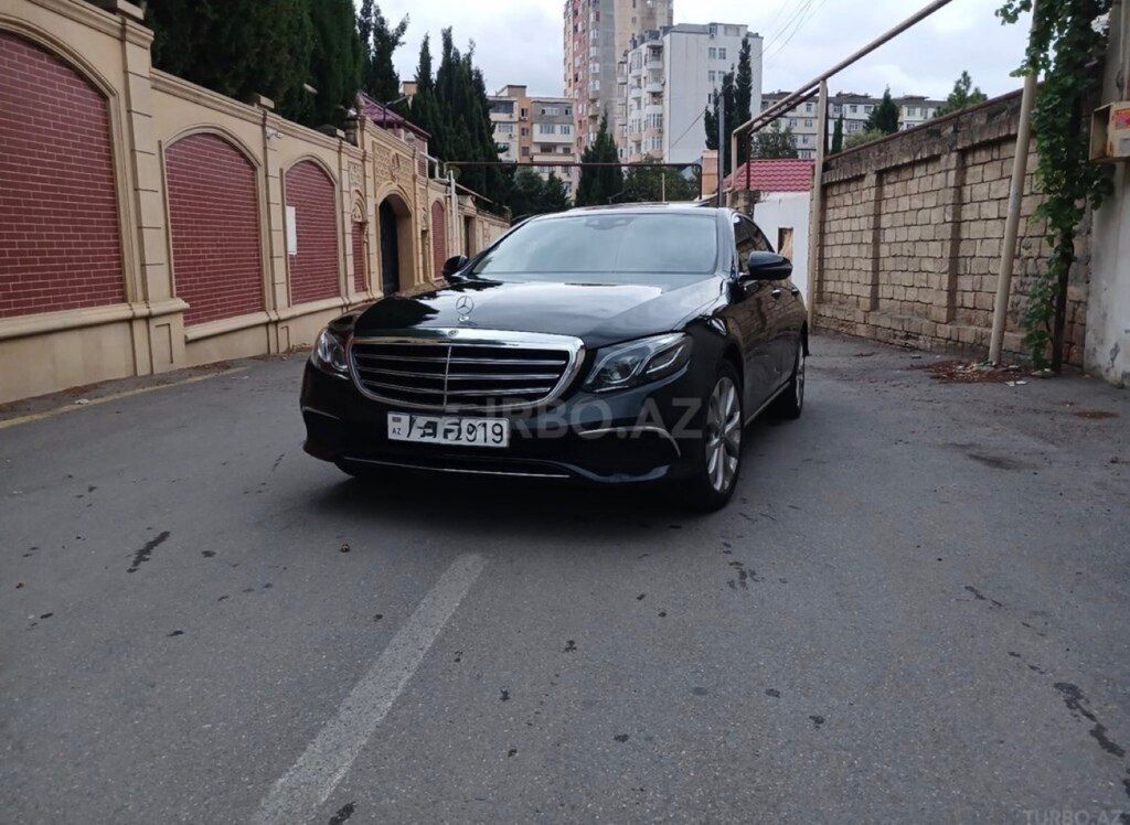 Mercedes E 220 d, 2.0 L, 2017 il, 300 000 km — Avtomobillər, Bakı