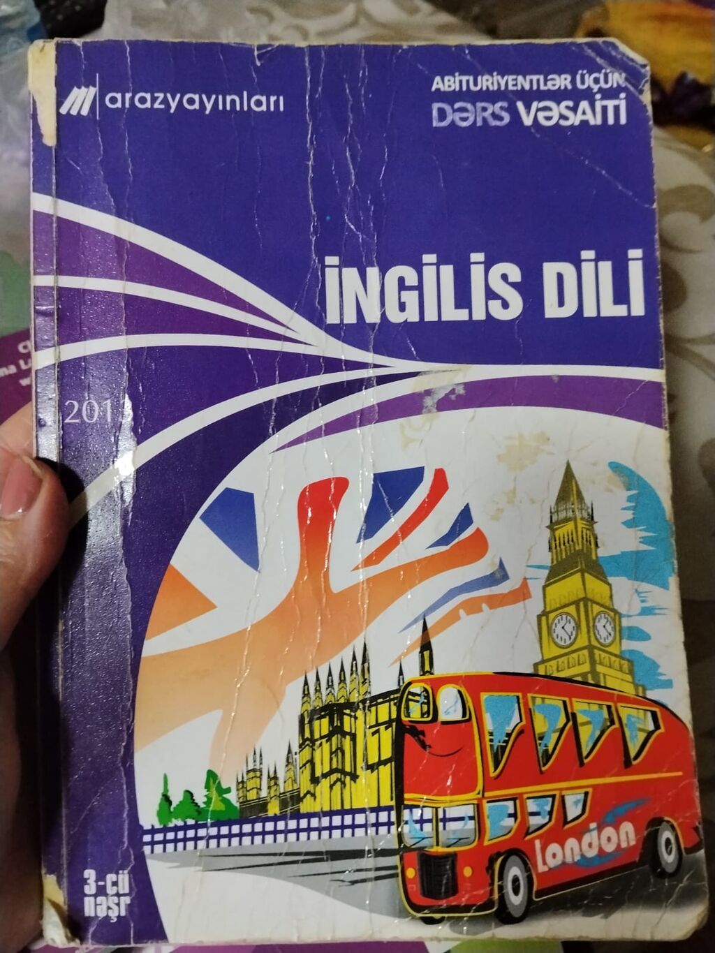 Kitablar satilir vassap 0557195703heresi normal qiymətə var — Uşaqlar üçün hər şey, Saray (3)