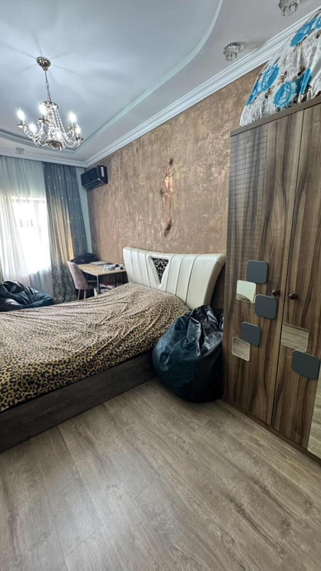 Yataq otağı mebel dəsti Taxt ve matras birlikde 185 azn Tərkibi: - 2 — Yataq otağı mobilya dəstləri, Bakı (3)