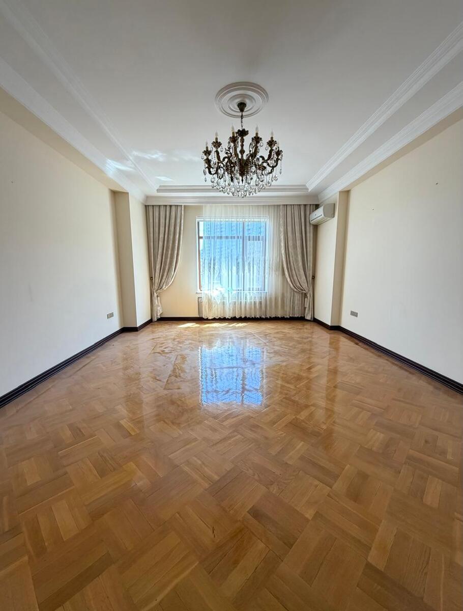 Satılır 4 otaqlı yeni tikili 208 m² — Mənzil, Bakı (3)
