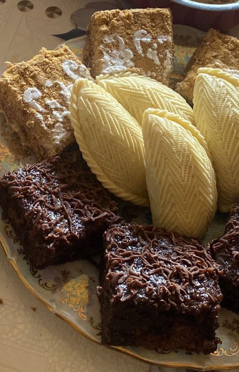 Tort sirniyyat seti toy nisan karparativ tedbirler ucun her formada — Bakı