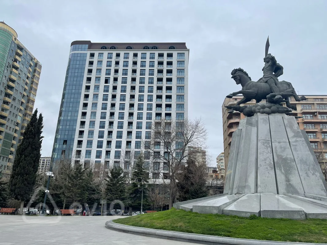 3 otaqlı mənzil, 137 m², Azadliq Prospekti — Bakı