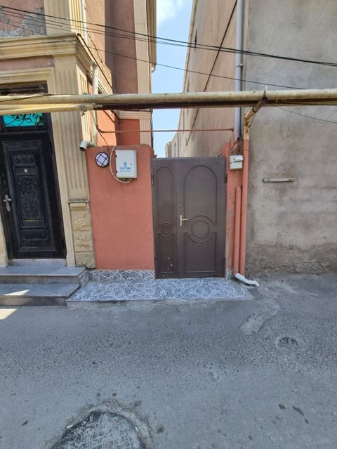Montin 3 otaqlı, 100 kv. m, Yeni təmirli — Дом, вилла