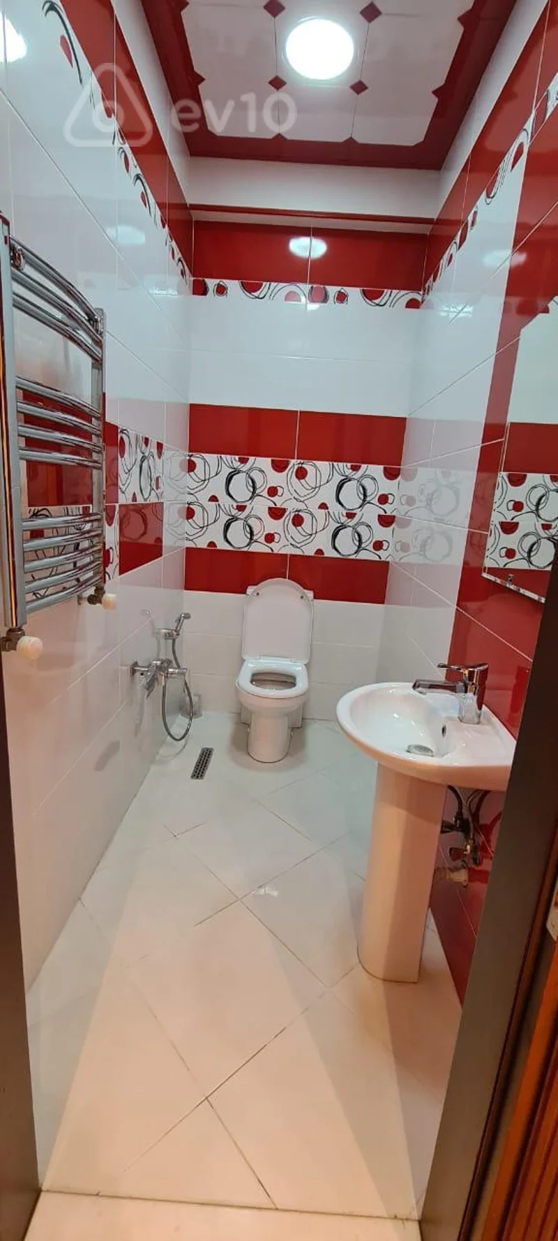 4 otaqlı mənzil, 200 m², Mirəsədulla Mirqasımov küçəsi — kirayə — Mənzil, Bakı (10)