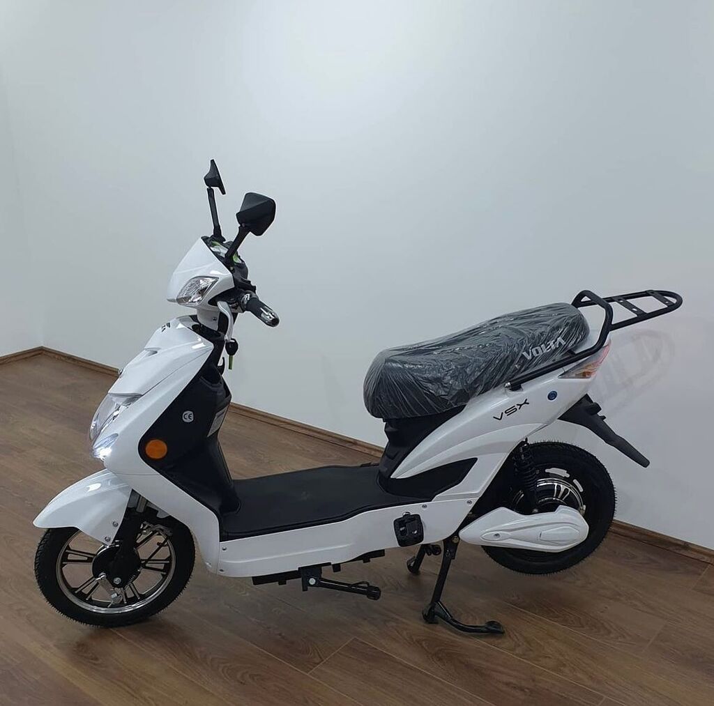 Elektrik skuter – Volta VSX, ağ rəng - Elektrik mühərriki: fırçasız — Mopedlər və skuterlər, Zaqatala (2)