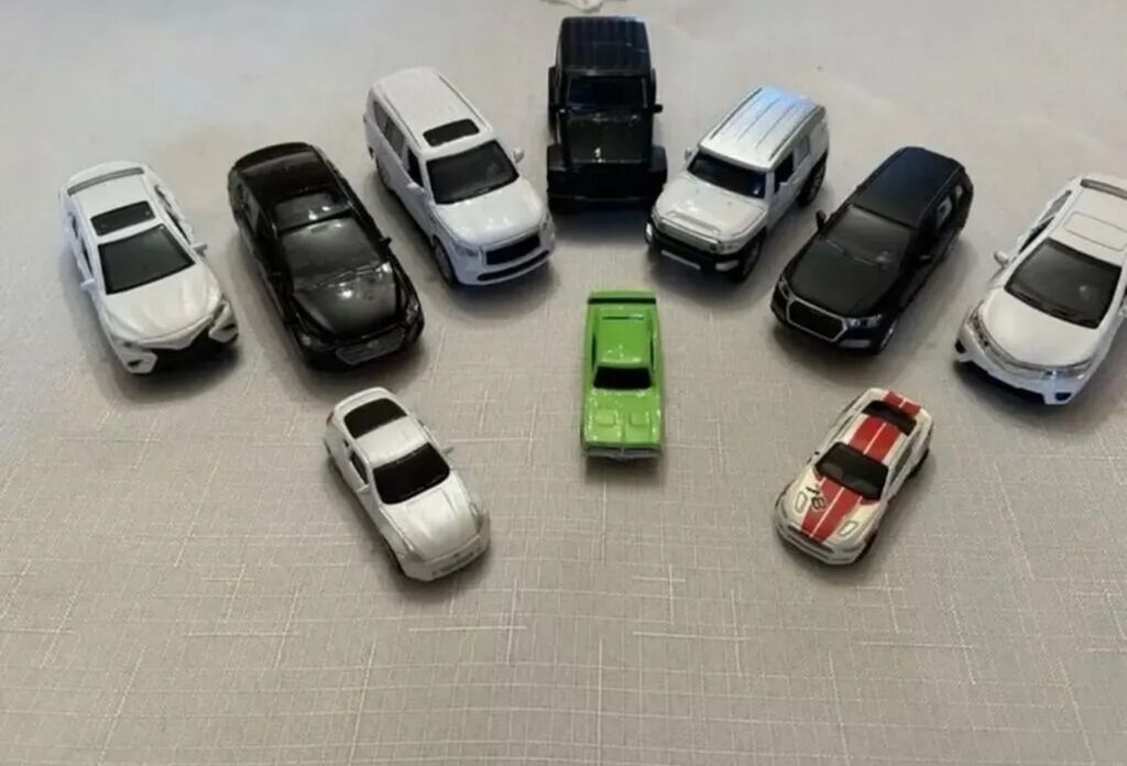 Kolleksiya üçün oyuncaq metal maşınlar dəsti - Brendlər və seriyalar — Oyuncaq nəqliyyatı, Bakı (3)