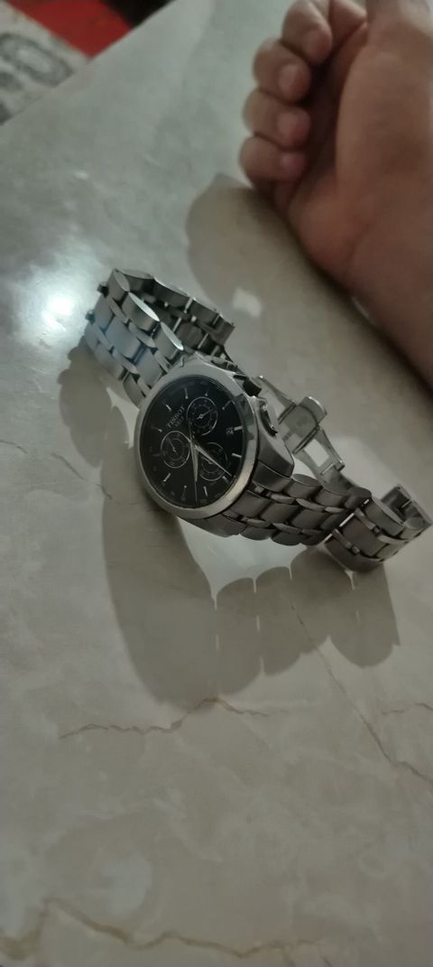 Orginal bahalı saatdır satılır pul lazımdır. Tissot kişi qol — Bakı