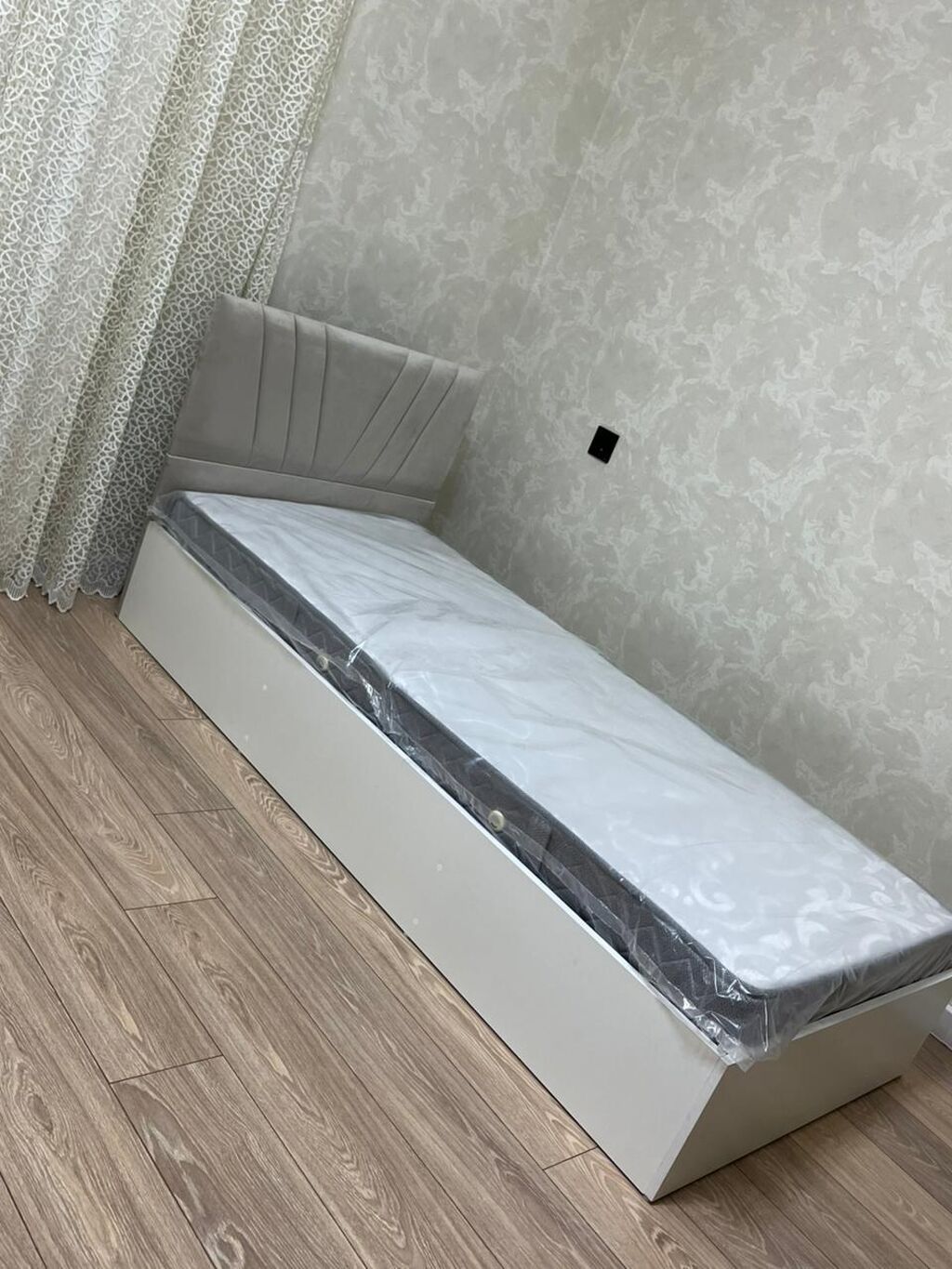 Tək nəfərlik çarpayı – sadə və funksional dizayn - Ölçü: təxminən — Yataqlar, Bakı (10)