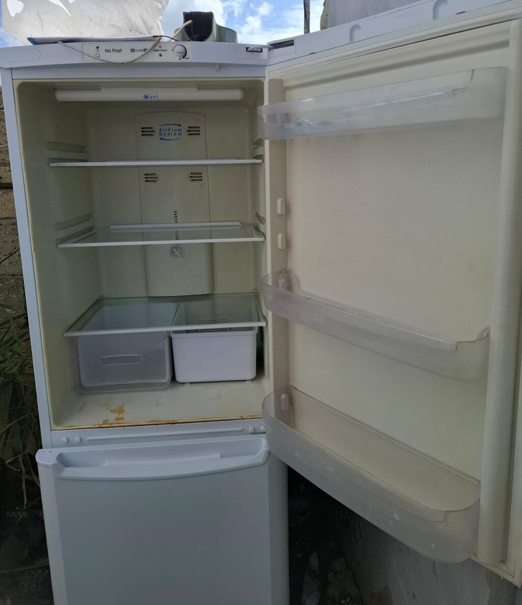 İşlənmiş 2 qapılı Indesit Soyuducu Satılır, rəng - Ağ — Soyuducular, Bakı (5)