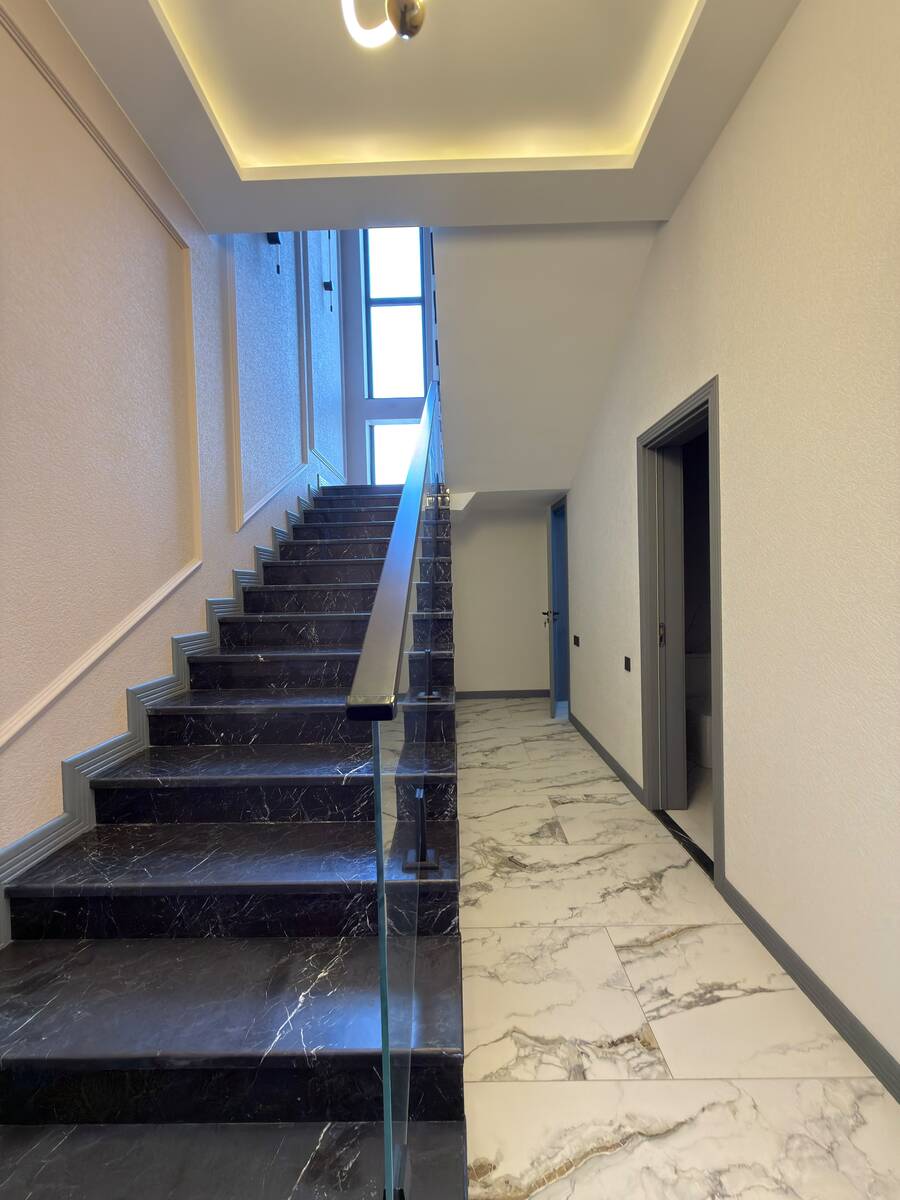 Satılır 5 otaqlı həyət evi/bağ evi 220 m² — Ev, villa, Bakı (10)