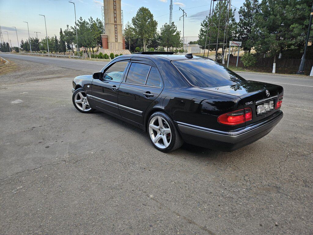 Mercedes E 240, 2.4 L, 1998 il, 234 165 km — Avtomobillər, Qazax (2)