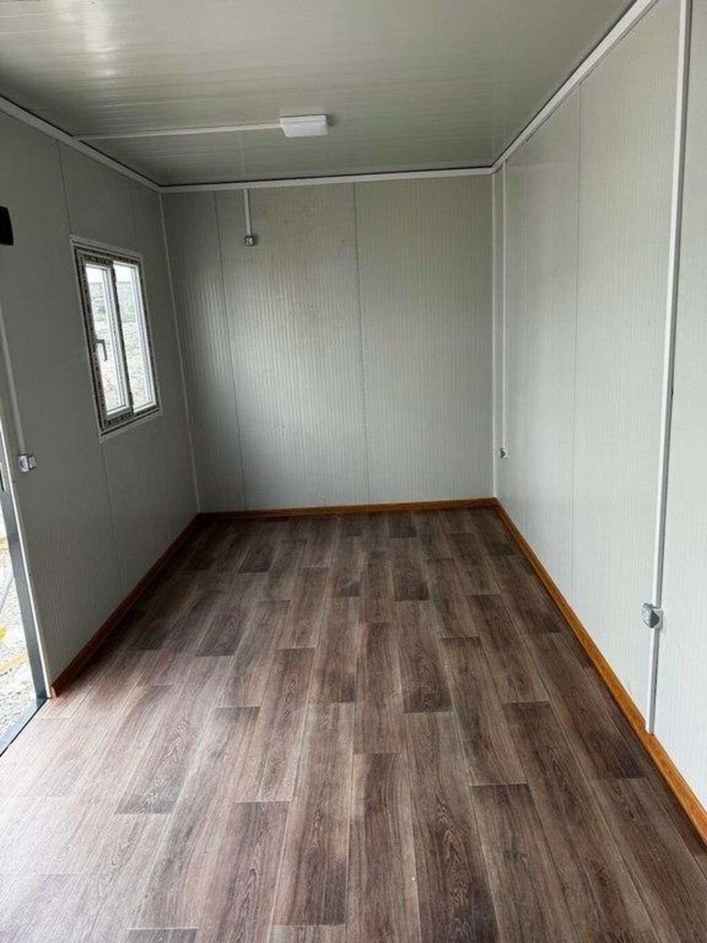 Konteyner 50mm lik sendvic panelden yigilib 2ed pencere 1 ed qapi — Hazır konstruksiyalar, Bakı (2)
