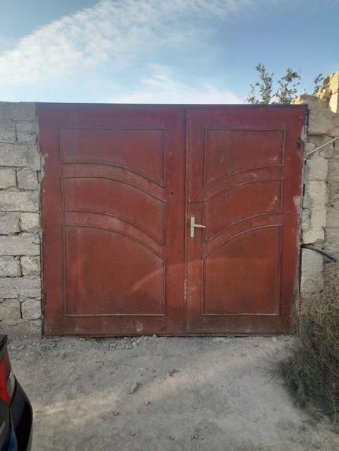 Qaraj qapisi 230/200sm 150azn Ziğ qum adasi 8000 leli — Bakı