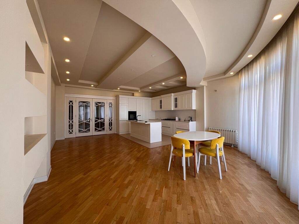 Satılır 6 otaqlı həyət evi/bağ evi 450 m² — Ev, villa, Bakı (7)