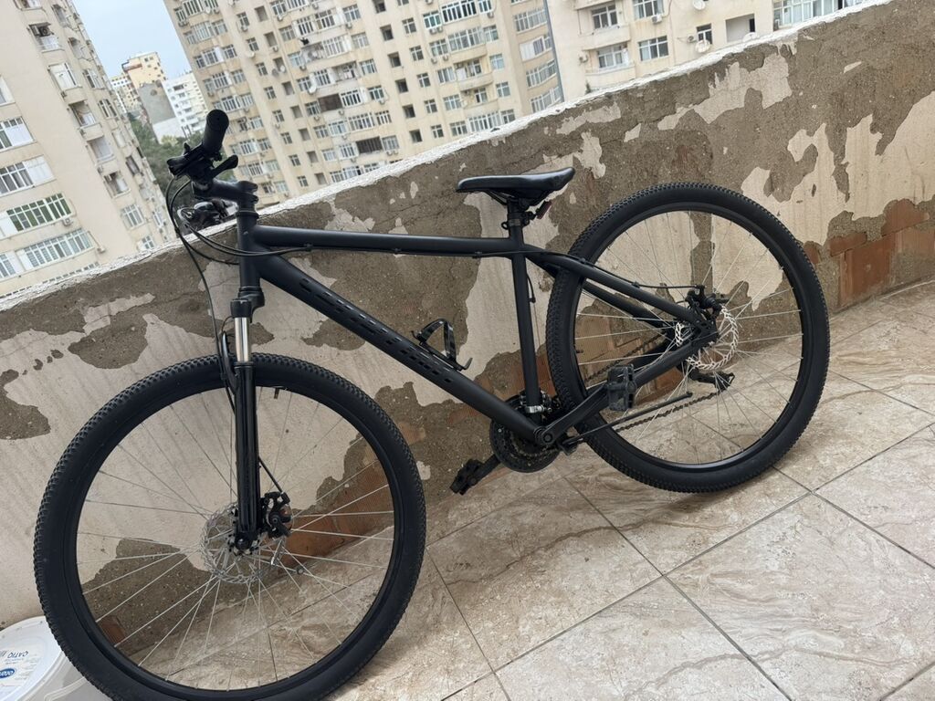 Şəhər və yüngül off-road üçün universal velosiped - Rəng: mat qara — Yol velosipedləri, Bakı (4)