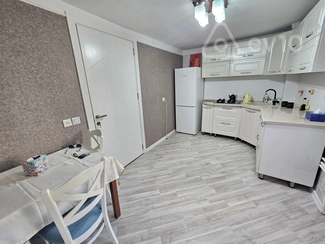 2 otaqlı mənzil, 110 m², İstiqlaliyyət küçəsi — kirayə — Mənzil, Bakı (9)