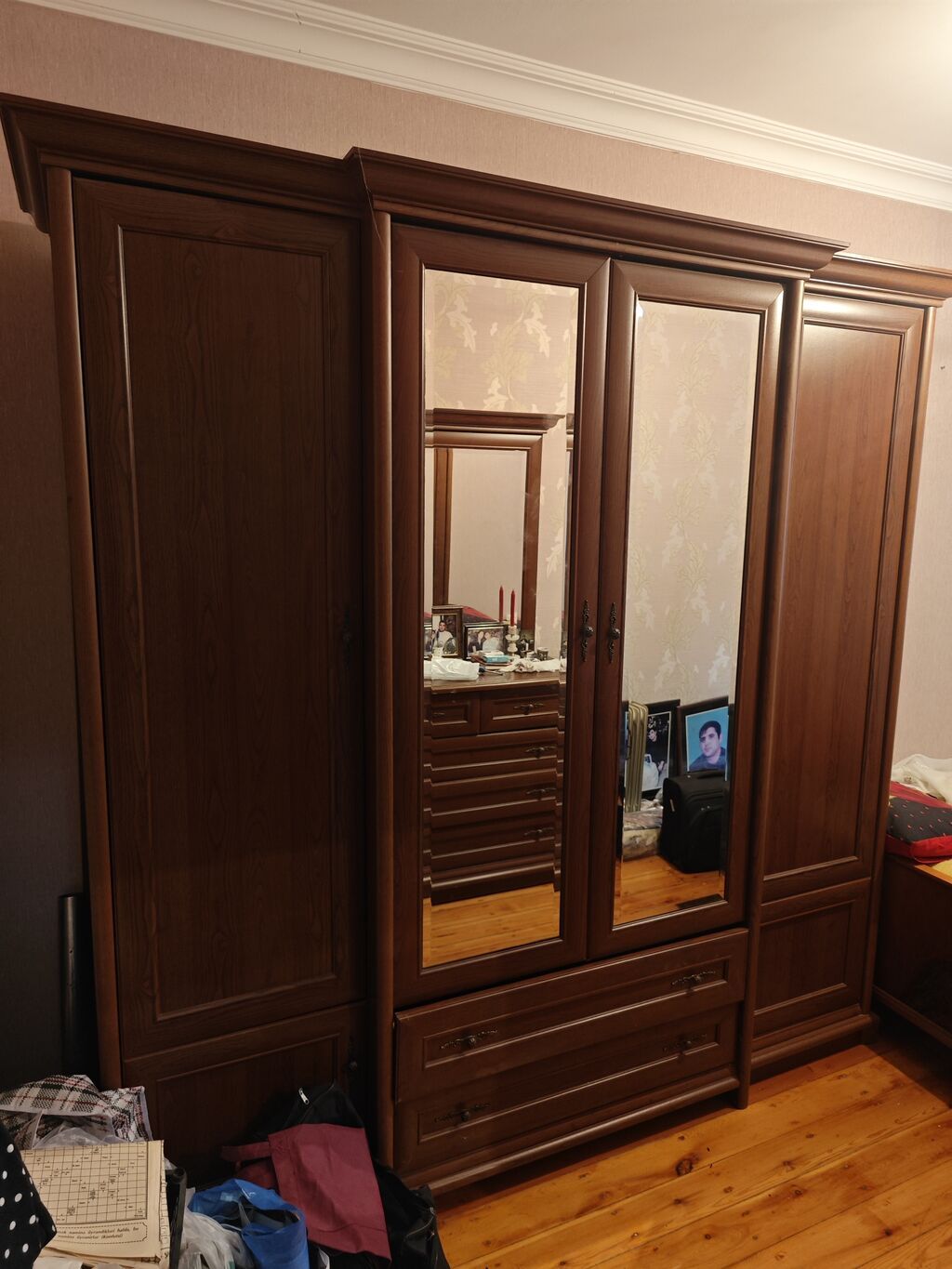 İşlənmiş, 6 qapı, Siyirməli, Qəhvəyi, Taxta, Açılan, Düz dolab — Şkaflar, Bakı (2)