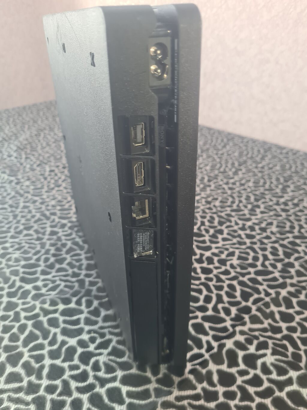 PlayStation 4 Slim konsolu dəsti Xüsusiyyətlər: - Model: PS4 Slim — Oyun konsolları, Bakı (9)