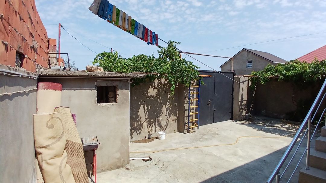 Satılır 4 otaqlı həyət evi/bağ evi 140 m² — Ev, villa, Bakı (2)