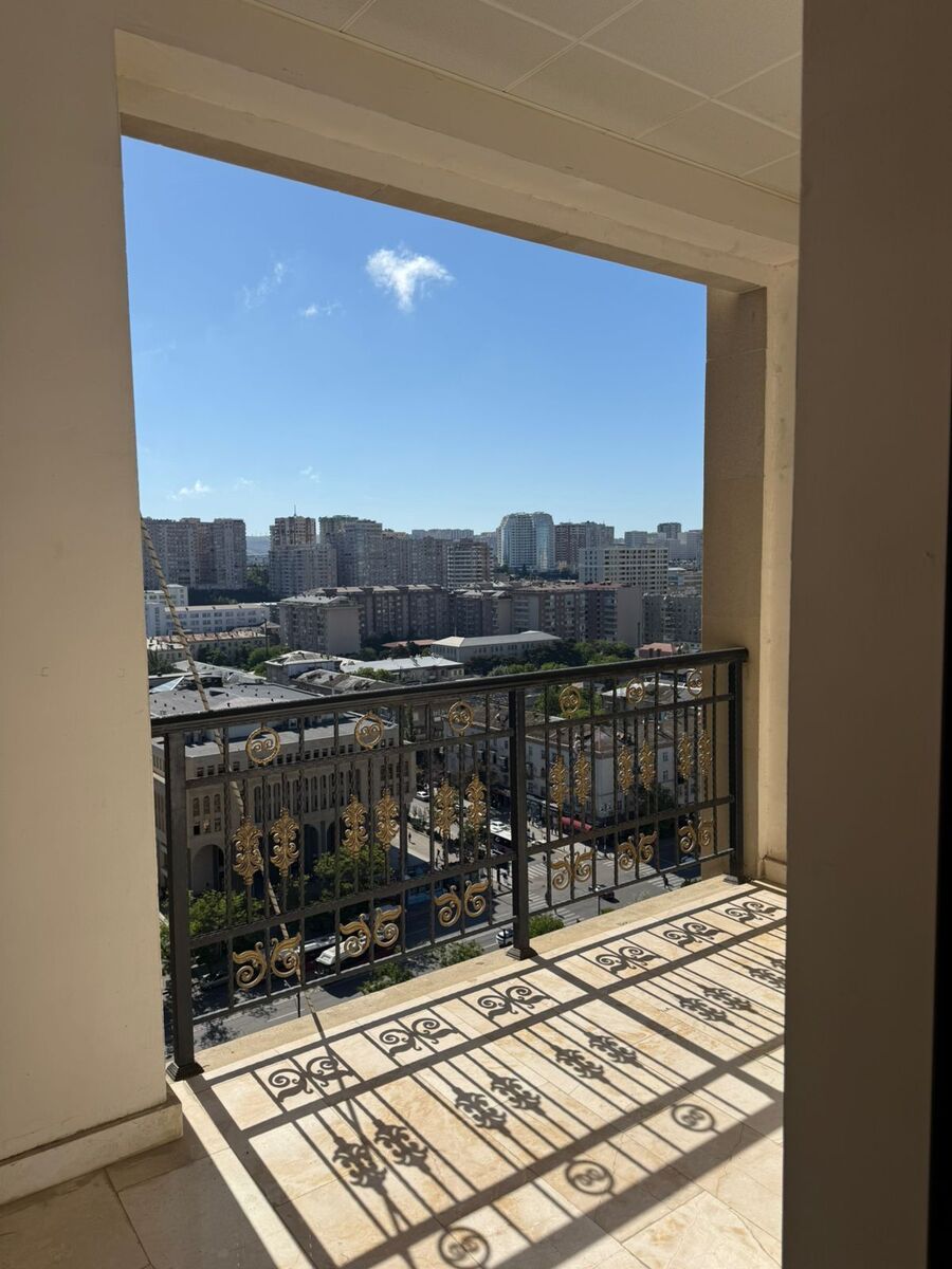 Satılır 4 otaqlı yeni tikili 215 m² — Mənzil, Bakı (9)