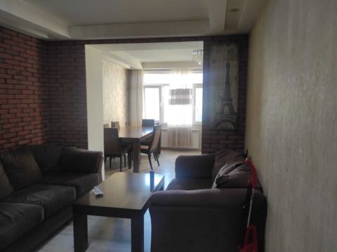 Satılır 2 otaqlı köhnə tikili 70 m² — Bakı