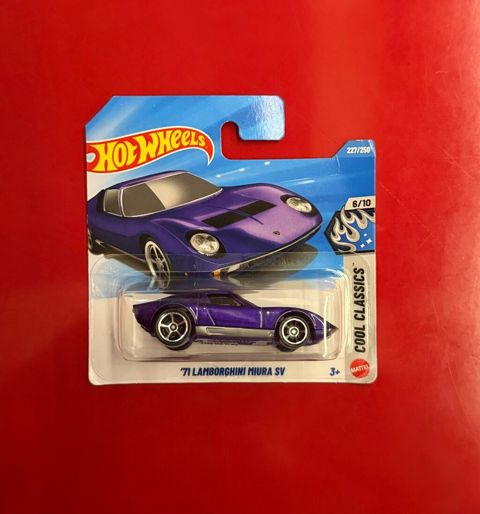 Hot Wheels “Cool Classics” seriyasından kolleksiya modeli: ’71 — Bakı