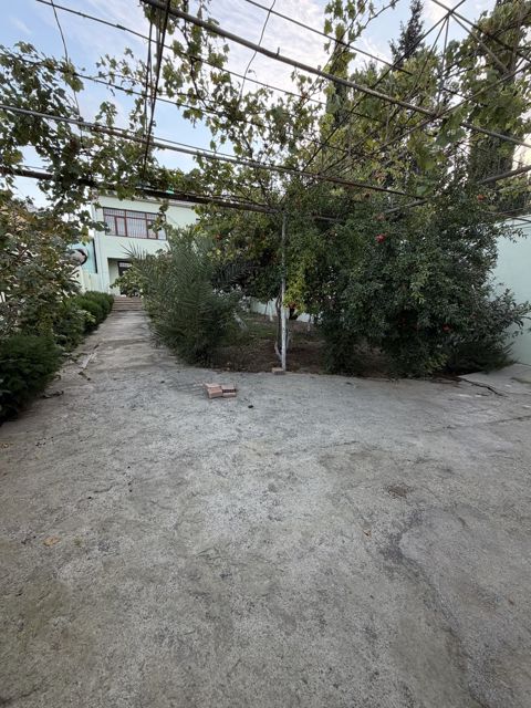 Satılır 5 otaqlı həyət evi/bağ evi 200 m² — Bakı