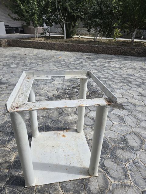 Paltar yuyan, qabyuyan üçün efilmişdir Metall çərçivə/stand — Bakı