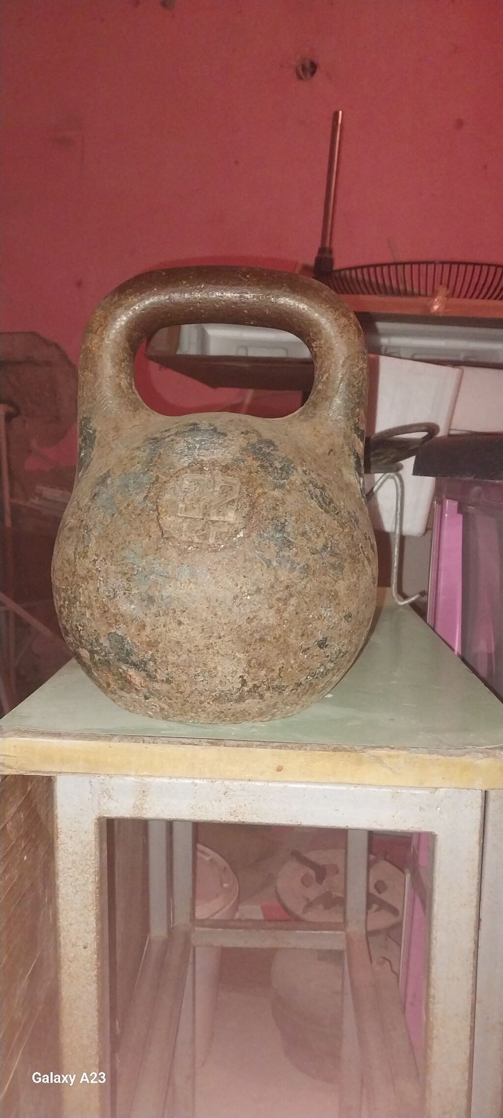 Dəmir girya – 32 kq - Material: tökmə dəmir - Çəki: üzərində “32 KG” — Dumbbellər, barbelər, diskləri, Bakı (2)