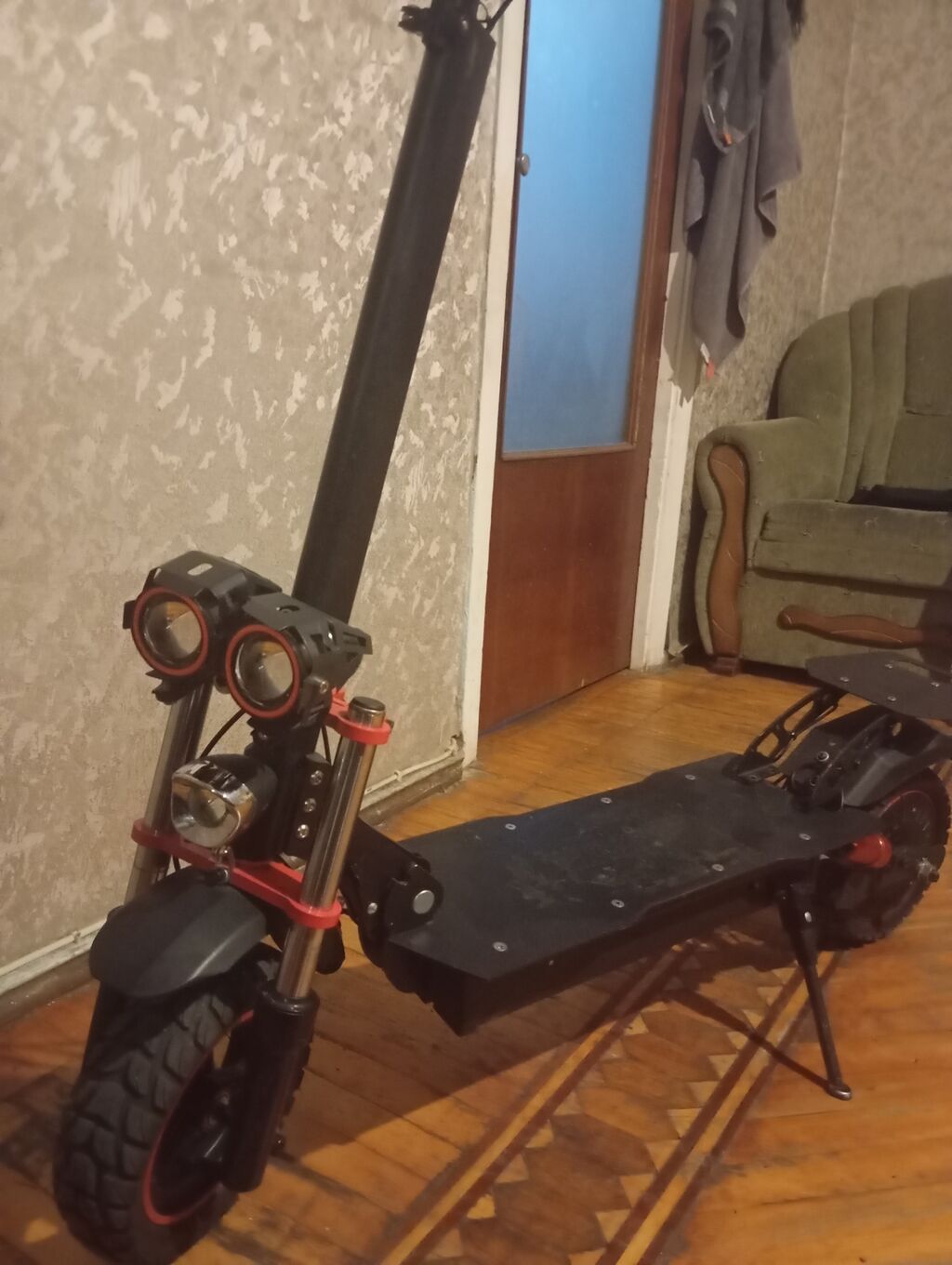 İşlənmiş Elektrik samokat 10", 501 - 750 Vt, 45 km/s, Ünvandan götürmə, Ödənişli çatdırılma — Skuterlər, Bakı (2)