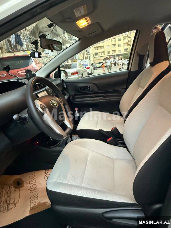 Toyota Aqua, 2018 il 77-VK-280 — Avtomobillər, Bakı (5)