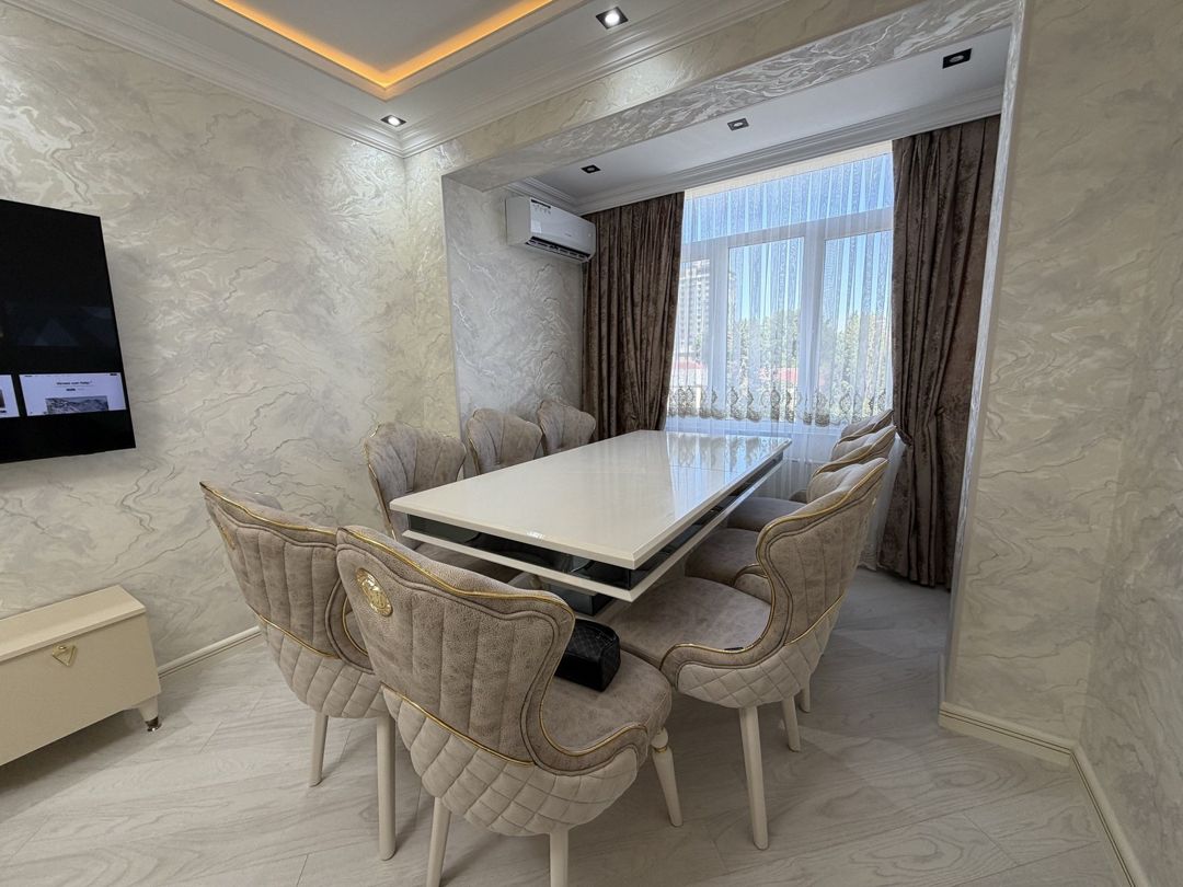 Satılır 4 otaqlı köhnə tikili 110 m² — Mənzil, Bakı (2)