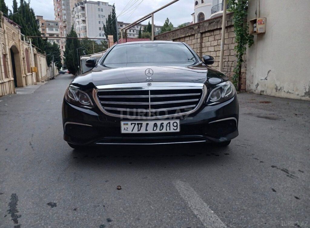 Mercedes E 220 d, 2.0 L, 2017 il, 300 000 km — Avtomobillər, Bakı (2)
