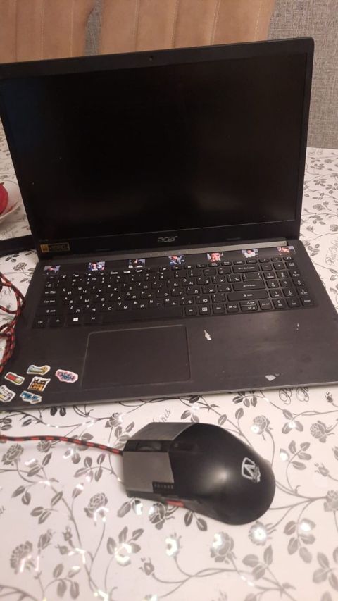 Acer noutbuk + simli optik mouse Xüsusiyyətlər: - Brend/model: Acer — Digah