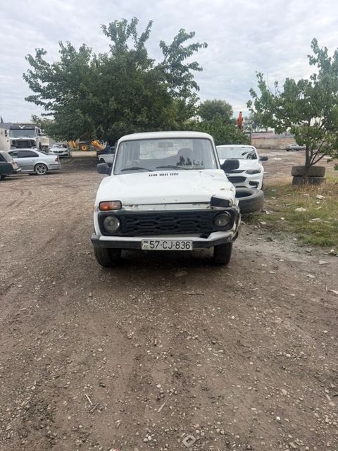 Lada (VAZ) Niva, 1.7 L, 2002 il, 398 232 km — Qazax