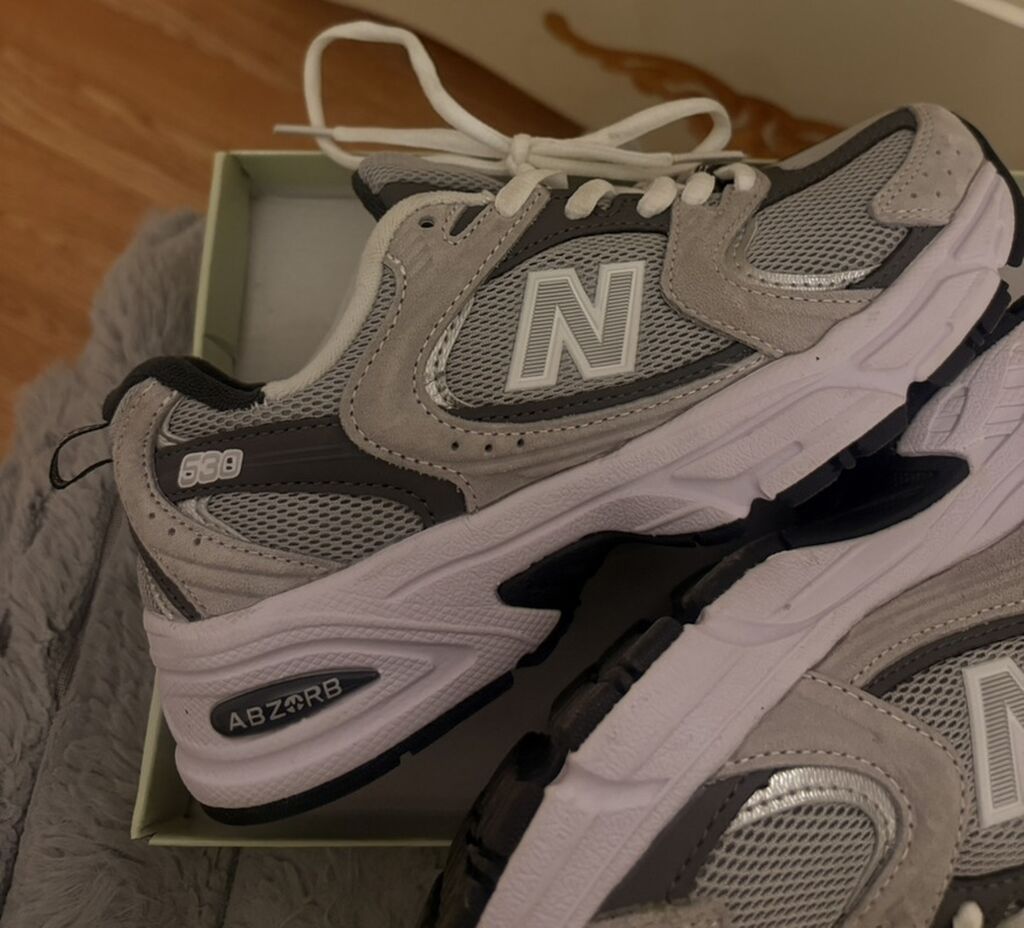 New Balance Nemesis Bakudan alinib,premium klassdır,ölçüsü kiçik — Krossovkalar, Bakı (2)