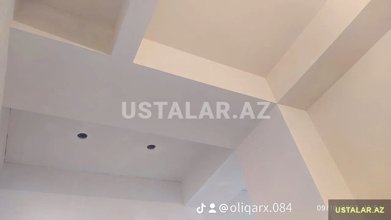 oboy boya ustasi — Divar kağızının yapışdırılması, Bakı (2)