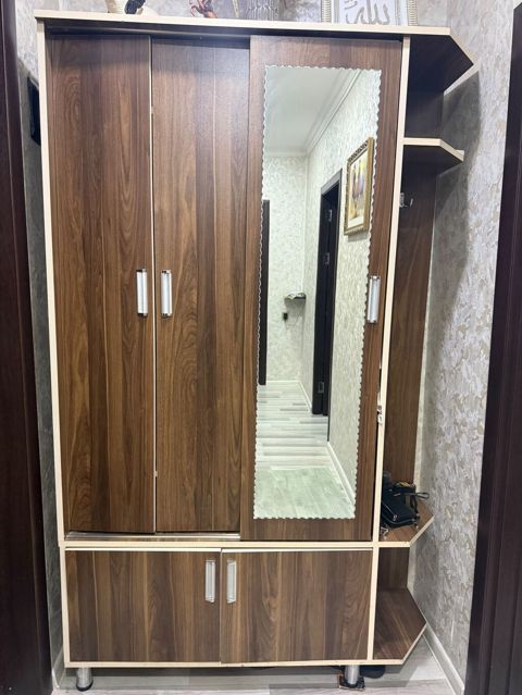 Dehliz dolabi.qiymet 120 man.olcu 1.20/2.00. unvan — Bakı