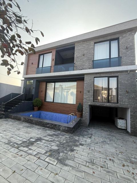 Satılır 5 otaqlı həyət evi/bağ evi 280 m² — Bakı
