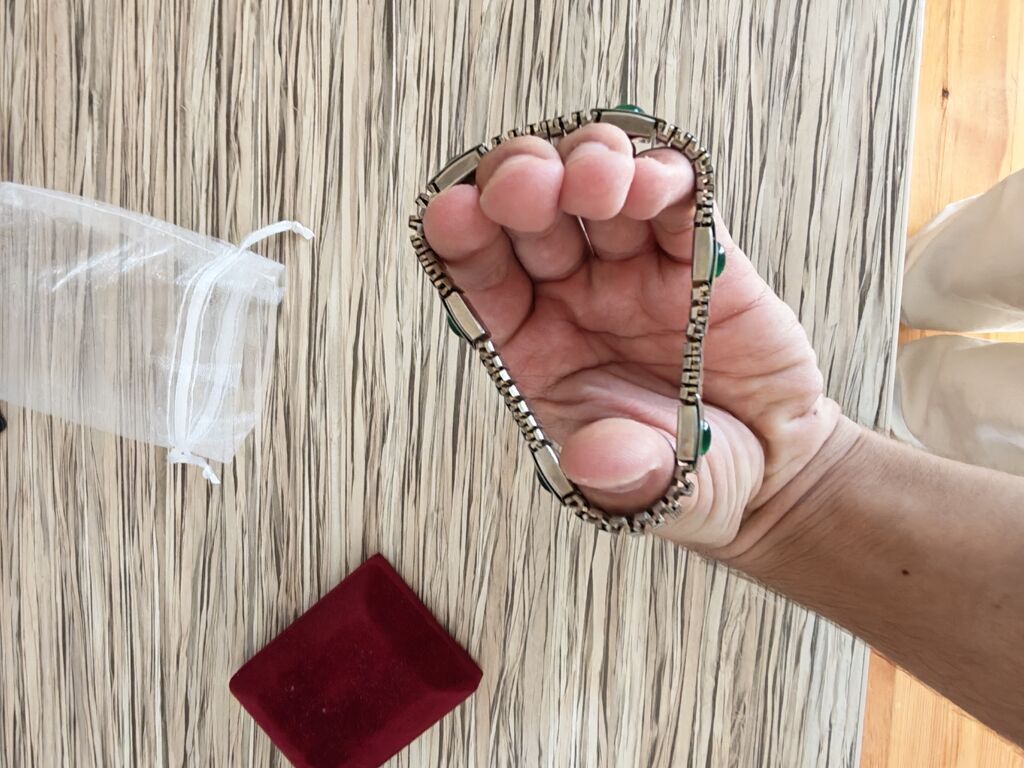 Metall elastik qolbaq – yaşıl dekorativ daşlarla - Material: gümüşü — Bileziklər, Bakı (7)