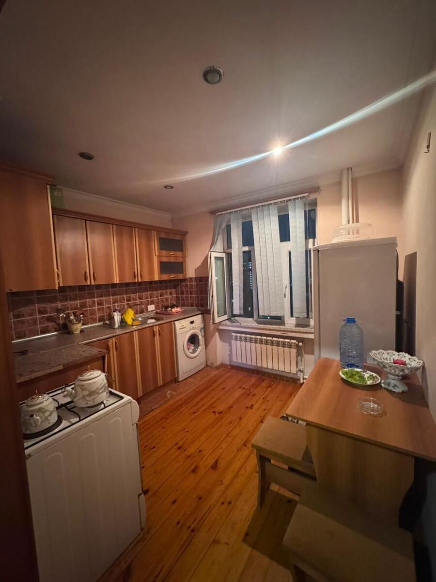 Satılır 2 otaqlı köhnə tikili 60 m² — Mənzil, Bakı (5)