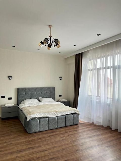 İcarəyə verilir 3 otaqlı yeni tikili 150 m² — Bakı