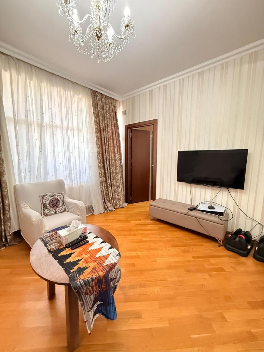 Satılır 4 otaqlı yeni tikili 175 m² — Mənzil, Bakı (5)