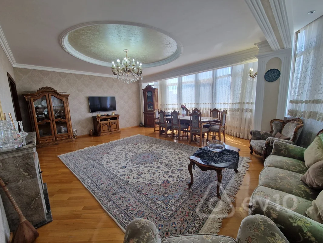 4 otaqlı mənzil, 160 m², Heydər Əliyev Mərkəzinin yaxınlığı — Mənzil, Bakı (2)