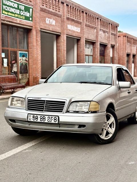 Mercedes C 220, 2.2 L, 1993 il, 245 330 km — Gəncə