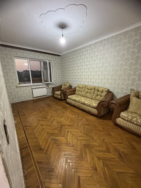 Satılır 3 otaqlı köhnə tikili 75 m² — Bakı