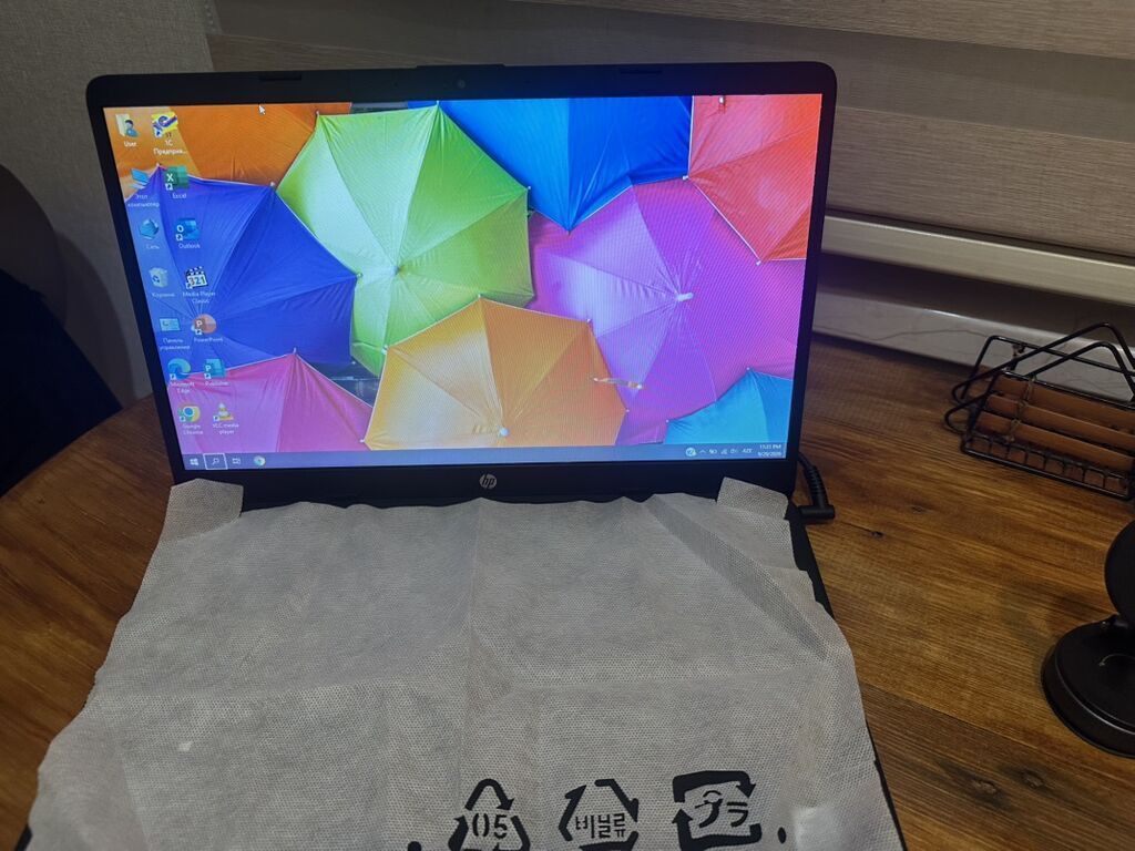 HP noutbuk – 15.6" ekran, tam ölçülü klaviatura (rus/ingilis layout) — HP, Bakı (2)