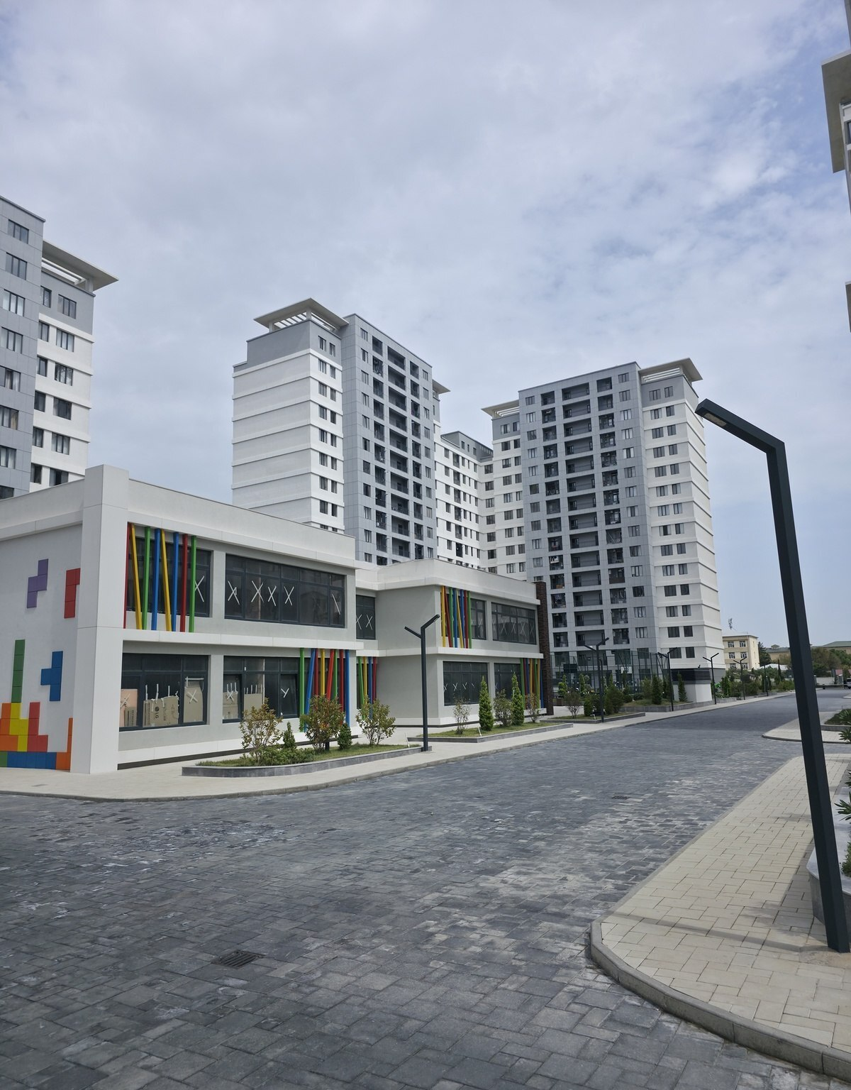 3 otaqlı mənzil 96 m² satılır — Bakı