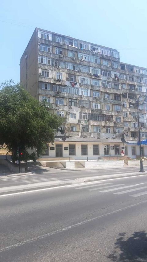 Satılır 1 otaqlı köhnə tikili 28 m² — Bakı
