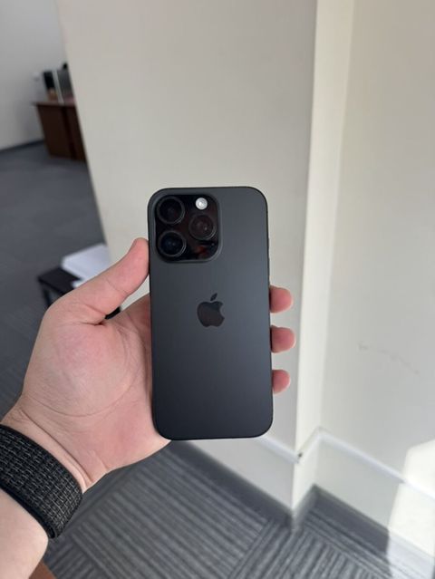 IPhone 15 Pro Max, Black Titanium — Bakı